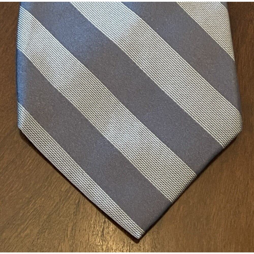 Express Design Studio Gray 100% Silk Men’s Neck Tie Made In China